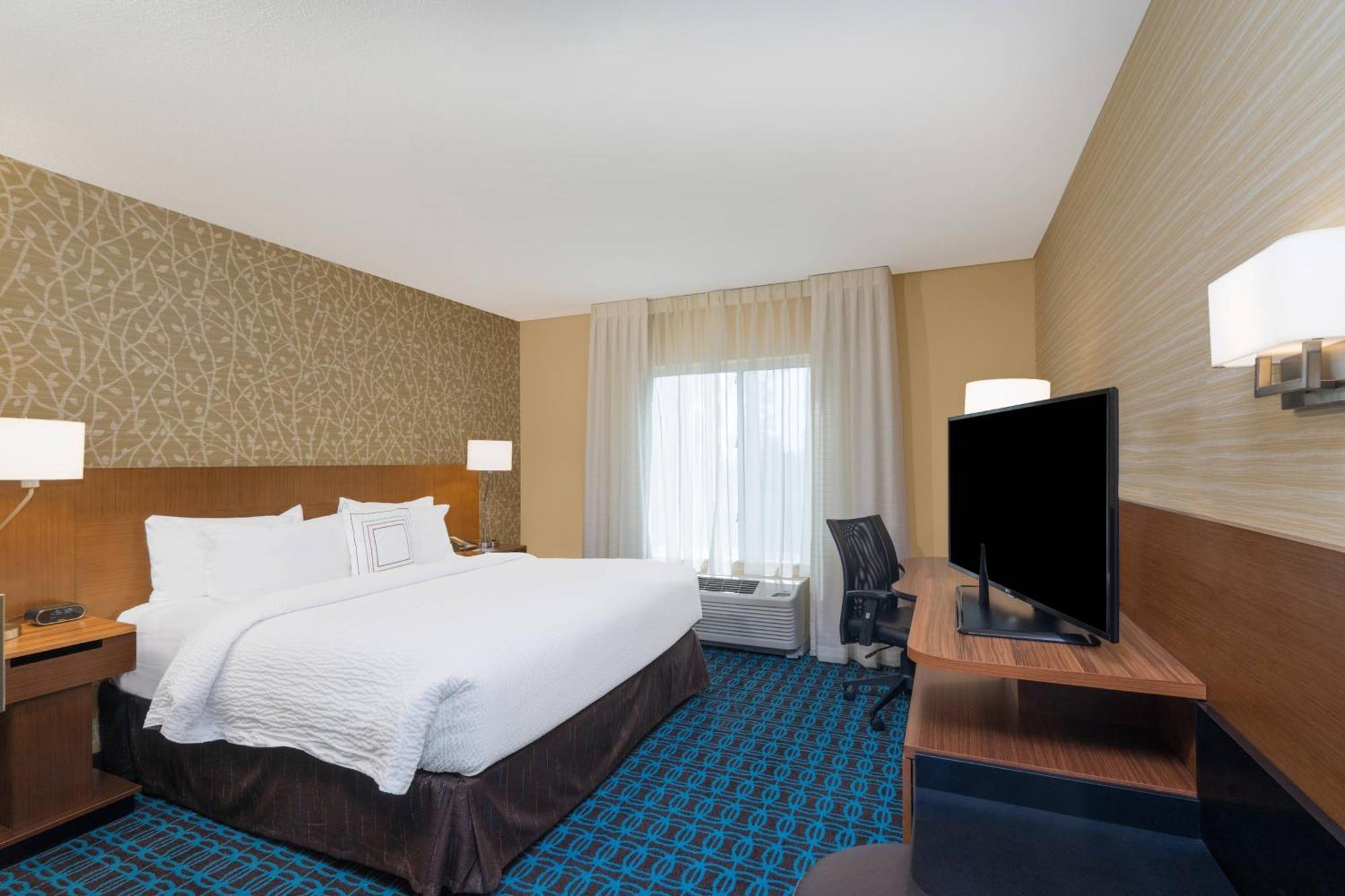 Fairfield & By Marriott Hotel 3*